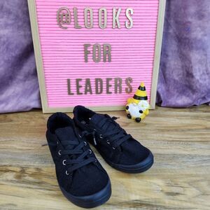 📷☔️🔸️NIB Black Slip-on Cushioned Lightweight Sneakers Size 8.5